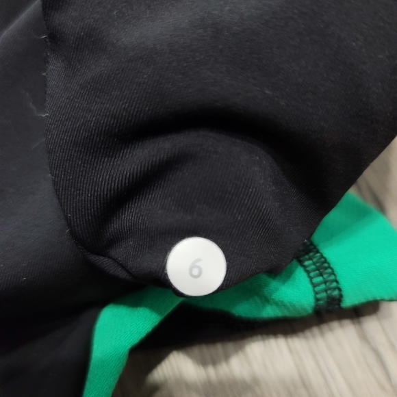 Lululemon Crop Leggings - Picture 3 of 4